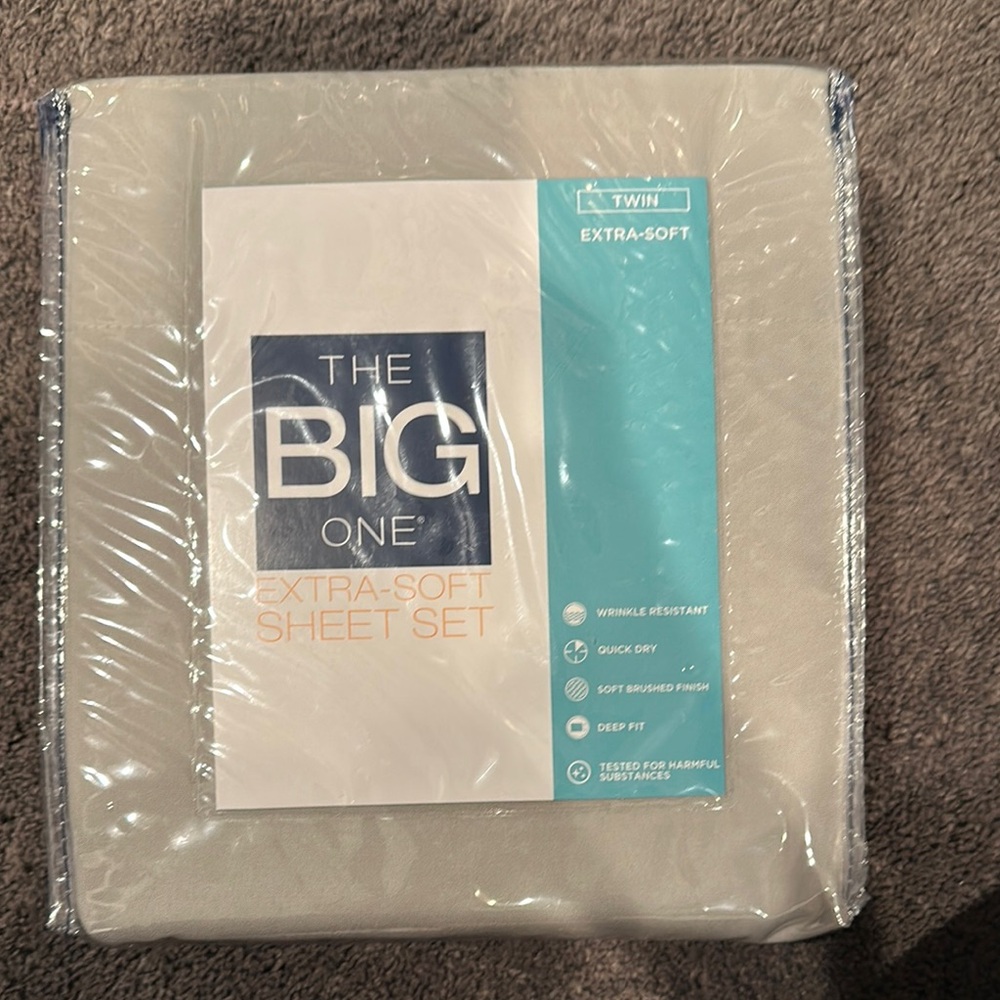The Big One Extra-Soft Twin Sheet Set